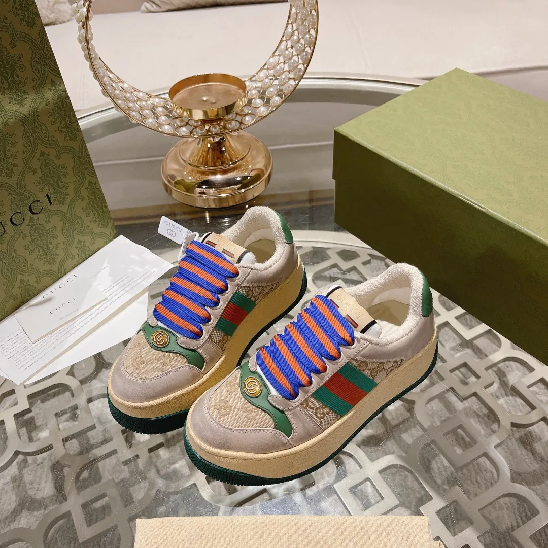 👟👟Ex-factory price 520👟👟 Women's shoes, women's clothing, Gucci's latest chubby thick-soled dirty shoes~~couple's casual shoes, 6cm height increasing shoes~~ 🔥Best, short boy, really good-looking♥️ The upper is made of polished cowhide stitched with classic double G fabric. The terry cloth is delicate and sweat-absorbent and breathable. The foot pad is integrated with latex injection molding. Private mold 6cm thick T👟👟Ex-factory price U two-color bottom Size: 35-40 Male 39-45/full size (45 custom-made, non-refundable) Comes with a full set of packaging